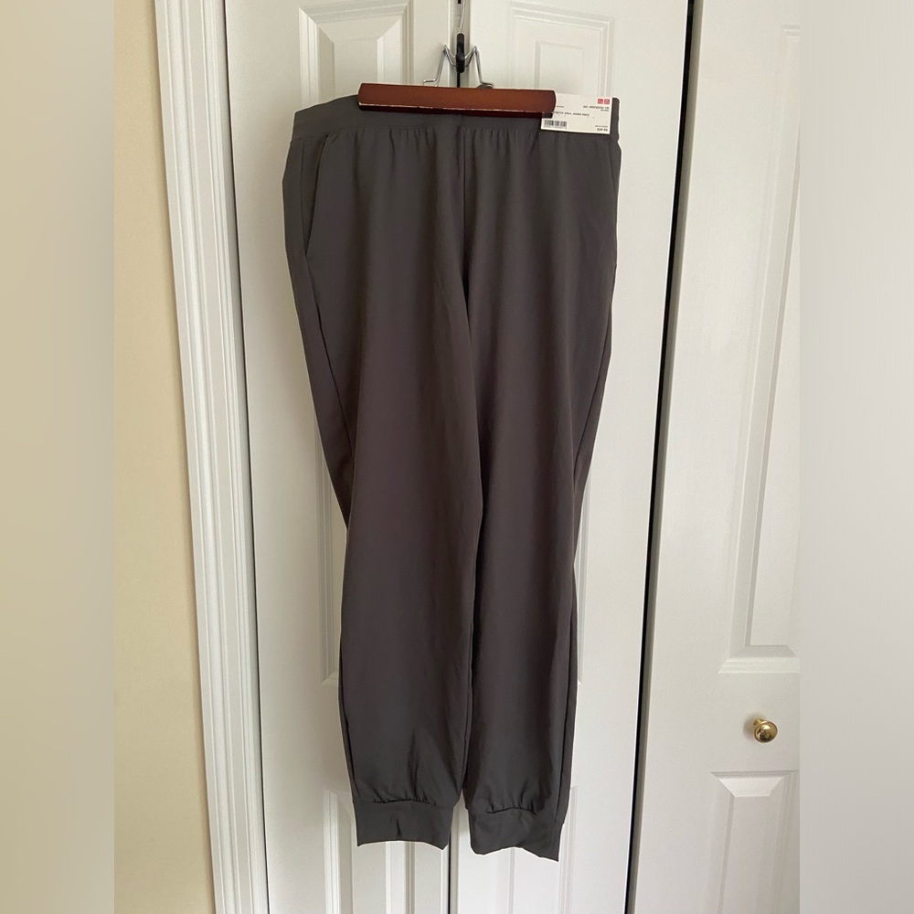 NWT Uniqlo womens size large grey joggers